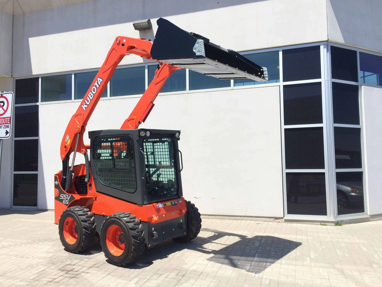Kubota SSV65 Wheeled Skid Steer Loader 64HP