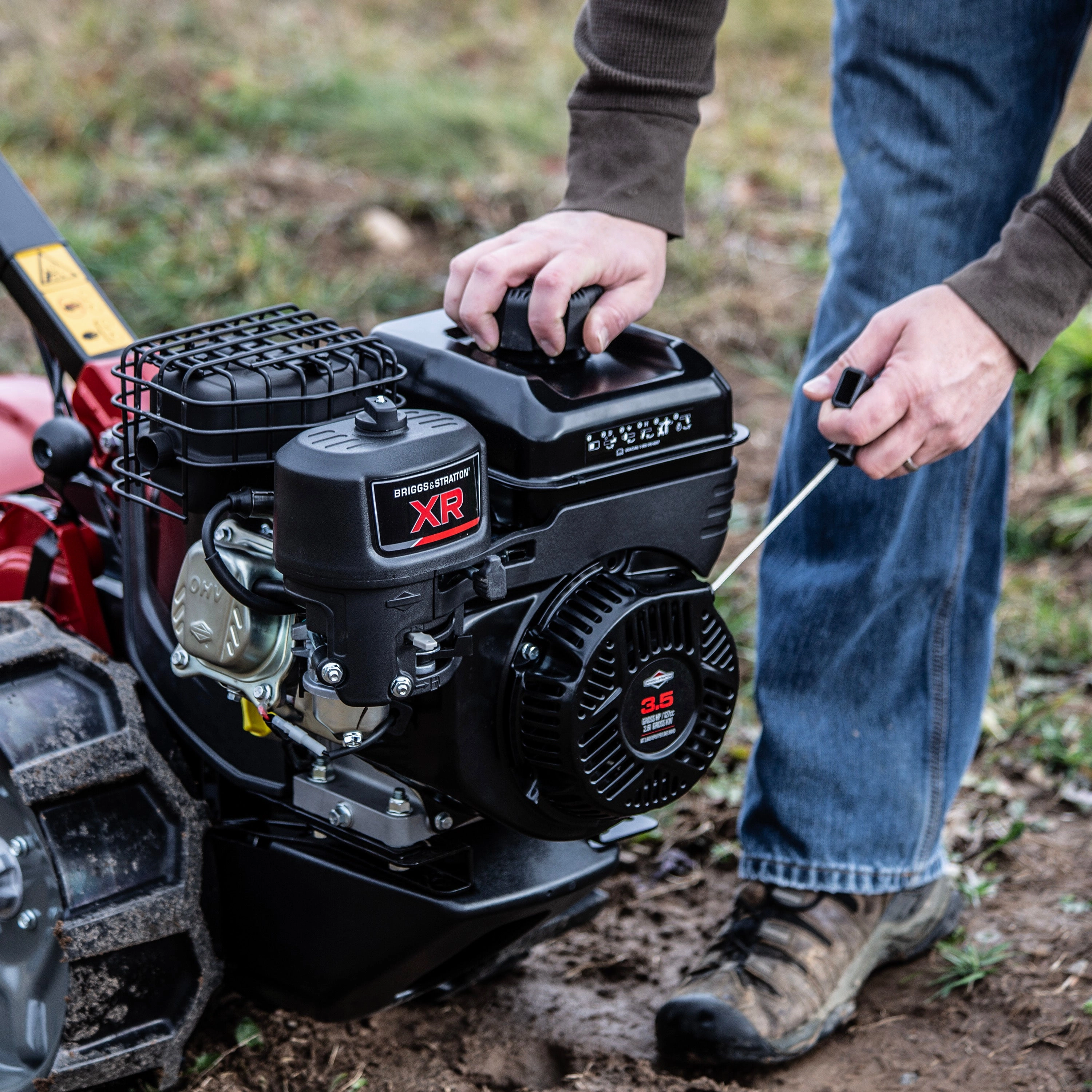Pioneer Rear Tine Tiller (127cc Briggs)