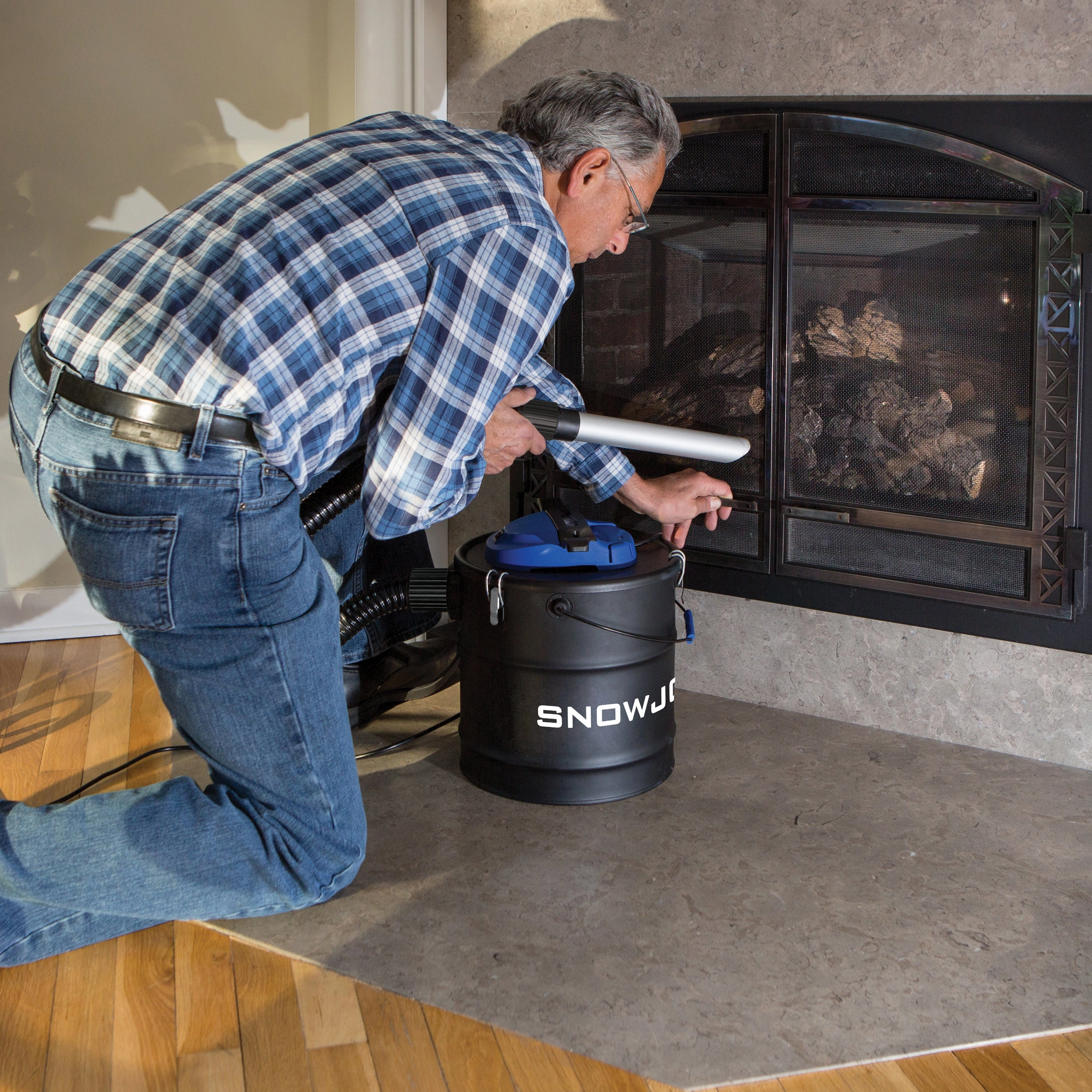 Snow Joe ASHJ201 Ash Vacuum | 4.8 Gallon