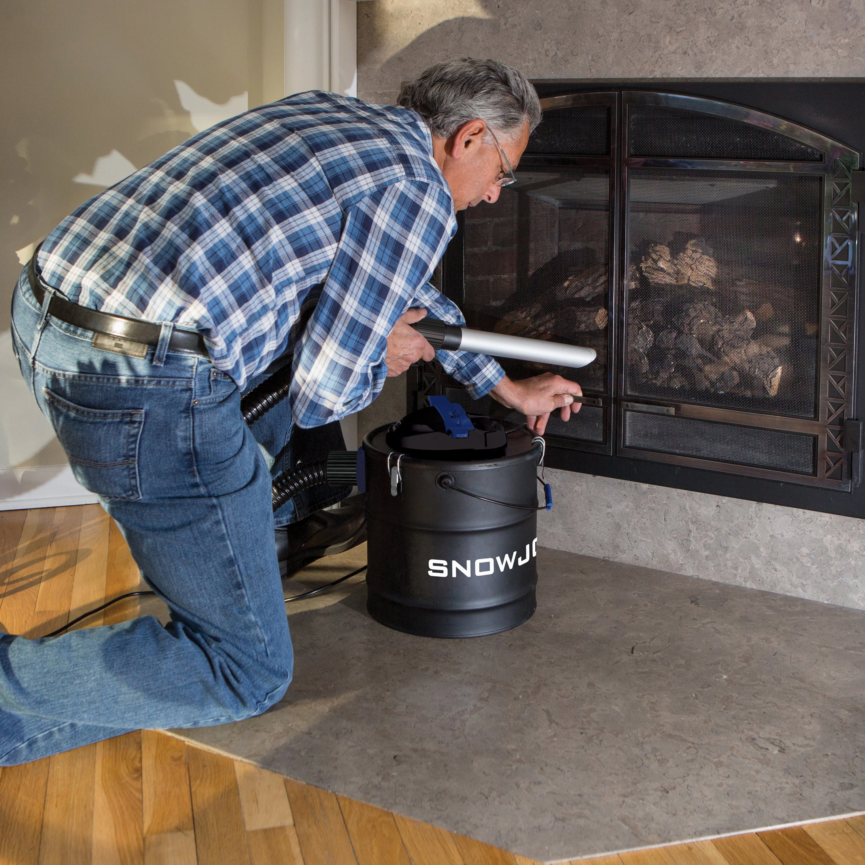 Snow Joe ASHJ202E Ash Vacuum | 5 Amp | 4.8 Gallon