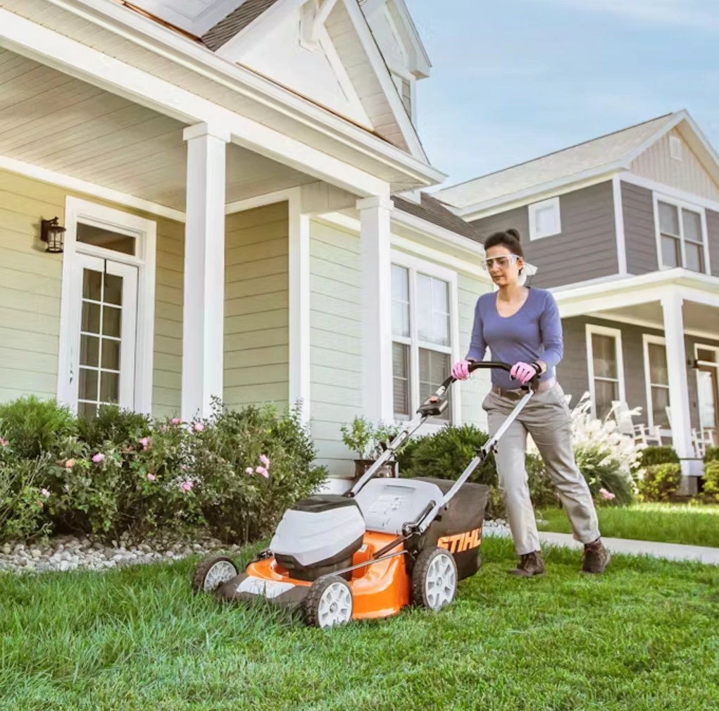 STIHL RMA 510 Battery Powered Lawn Mower With Kit
