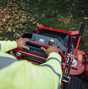 Toro 18560 Grandstand Revolution Mower