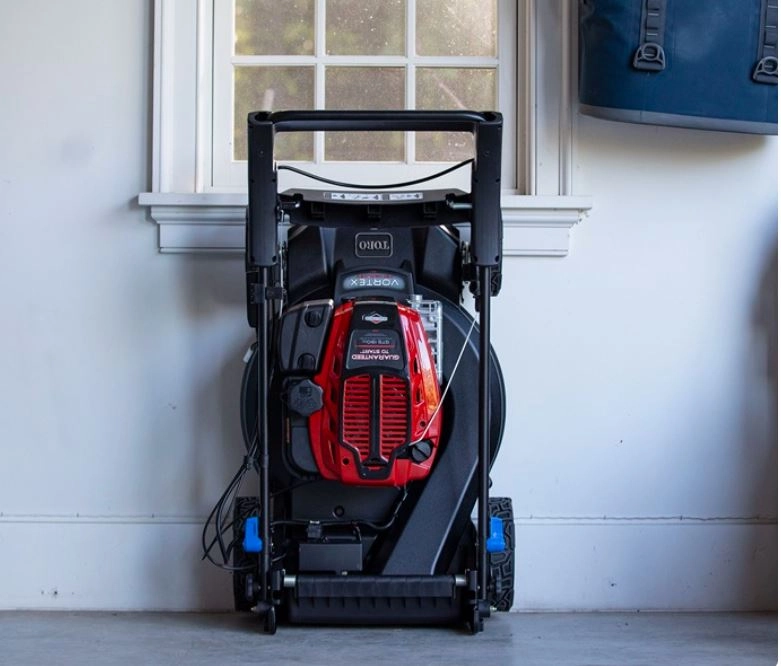 Toro 21564 Super Recycler Lawnmower with Electric Start. SmartStow and Personal Pace