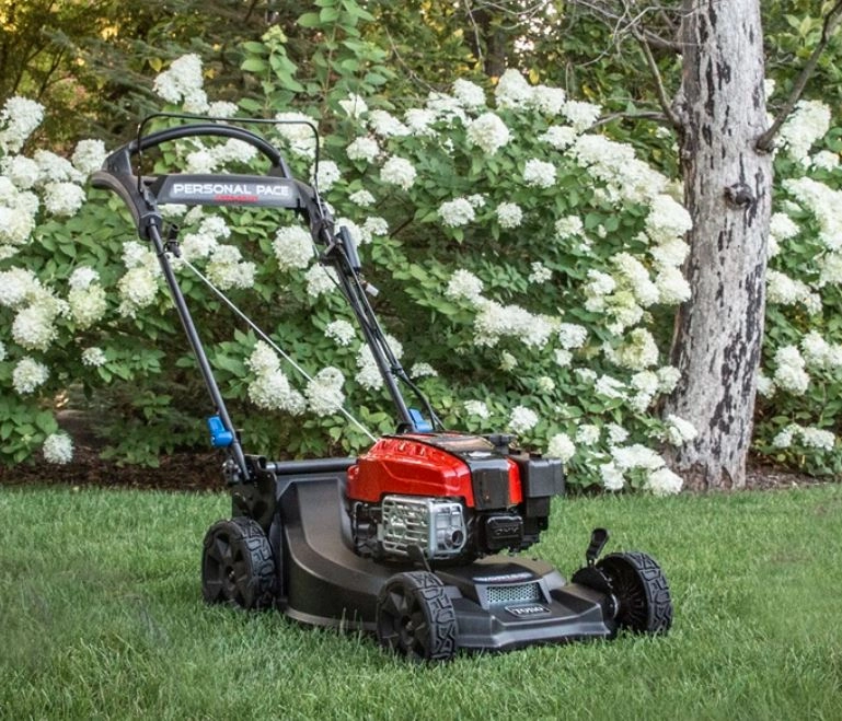 Toro 21564 Super Recycler Lawnmower with Electric Start. SmartStow and Personal Pace