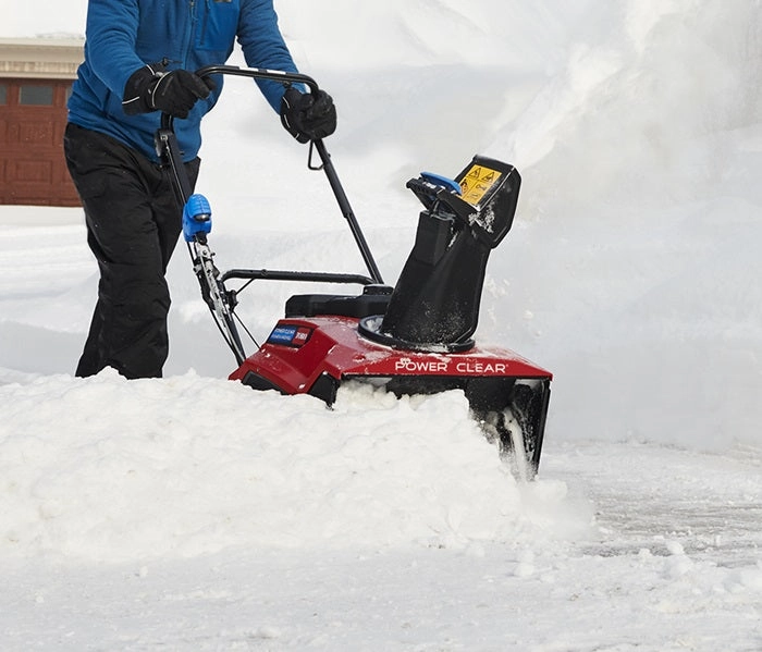Toro 38757 Snowthrower 821 QZE Power Clear Single-Stage Electric Start