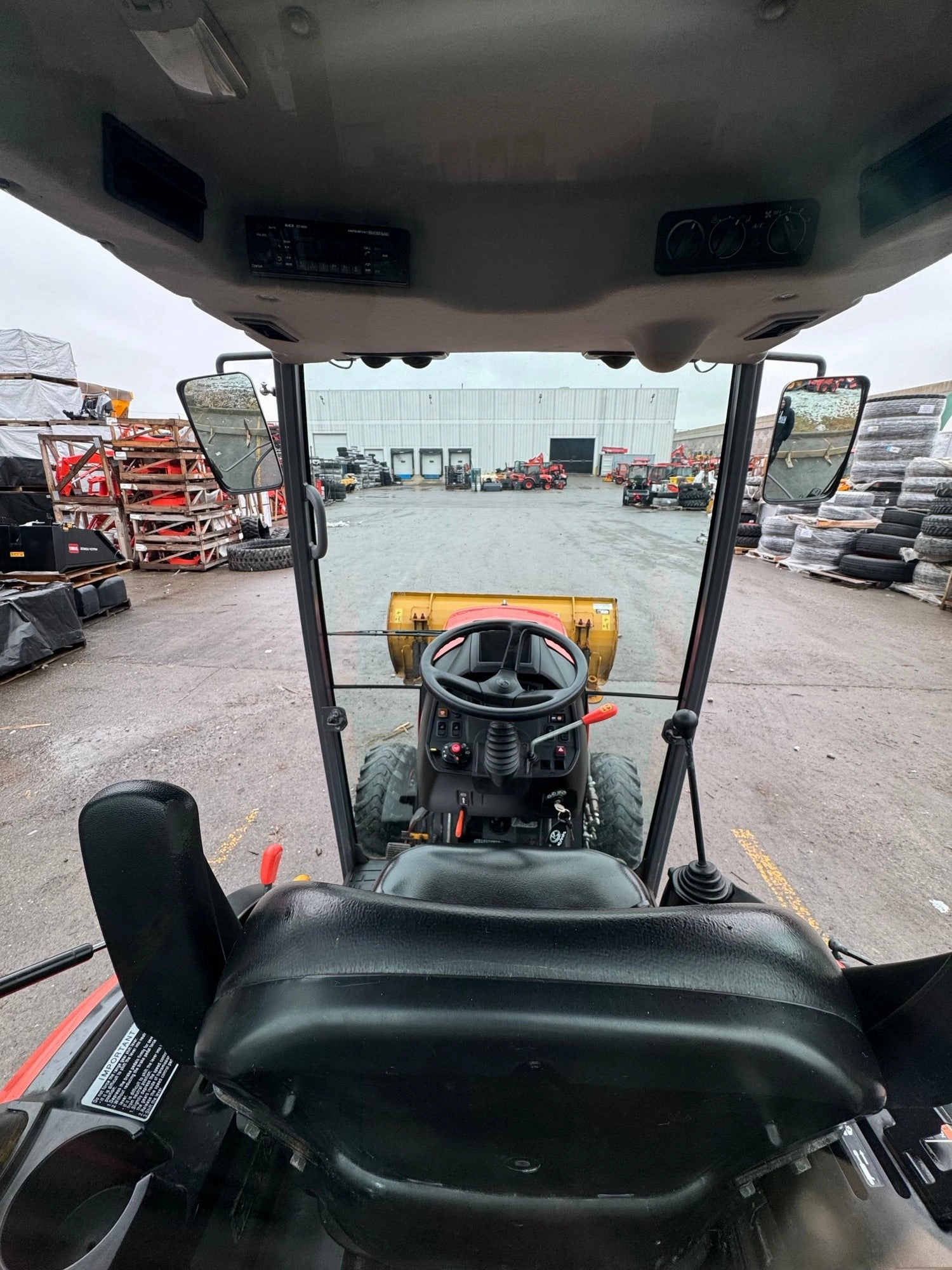 Used 2021 Kubota LX2610HSDCC Tractor with Blade and Salter